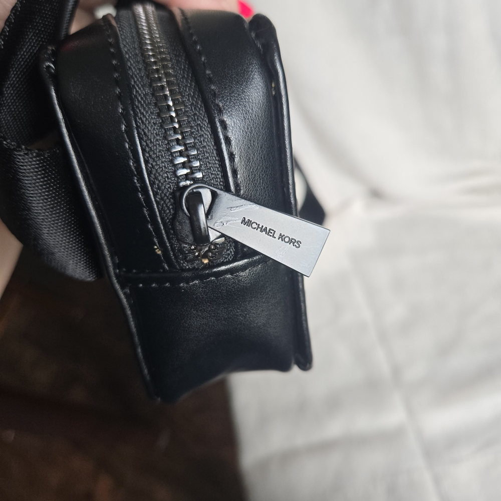 Michael Kors Belt Bag Fanny Pack In Black- NWOT - Picture 7 of 9